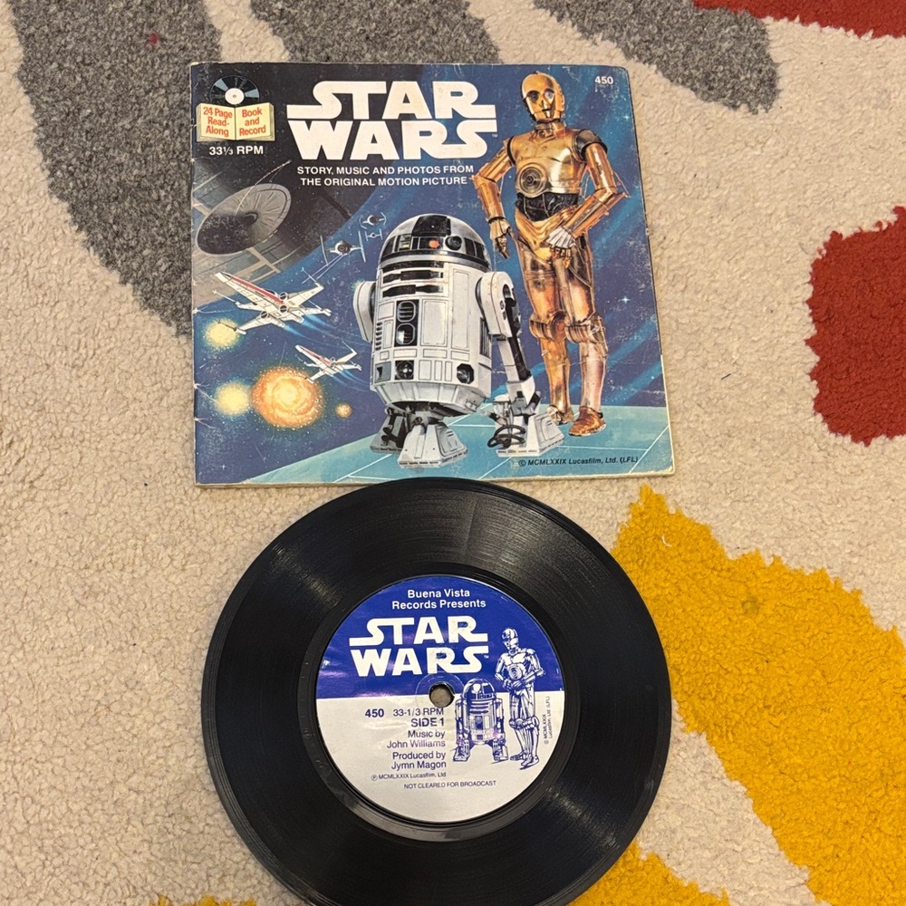 Star Wars Vinyl 33 1/3 RPM record and Book. Vintage.